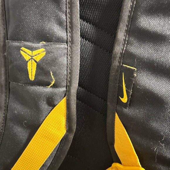 Nike Kobe Mamba Backpack BA5088-557 – Purple Gold Snake Print – Basketball Gym B - Picture 9 of 13